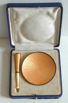 Enamel Cigarette Set