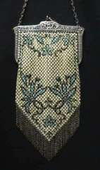 Mandalian Mesh Purse with Daisies