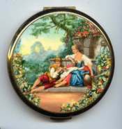 Stratton Figural Compact