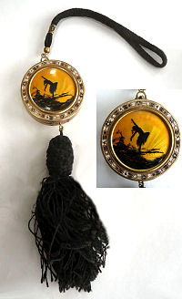 Figural Deco Tango Compact