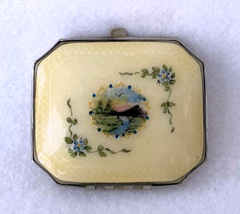 Scenic Enamel Guilloche Compact