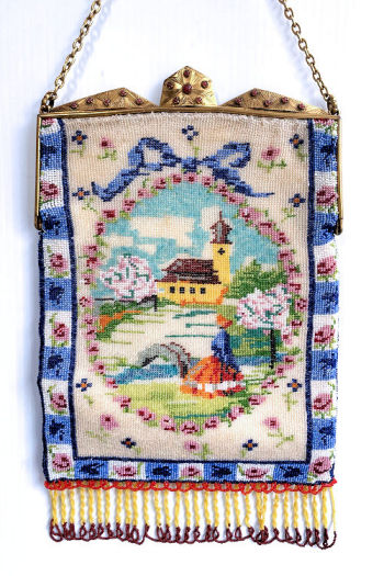 Figural Beaded Purse