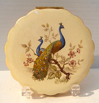 Kigu Figural Compact